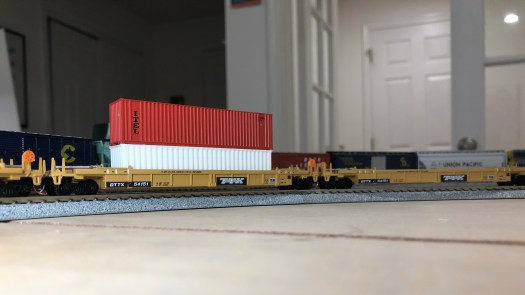 3D Printed container (White) on N Scale railcar